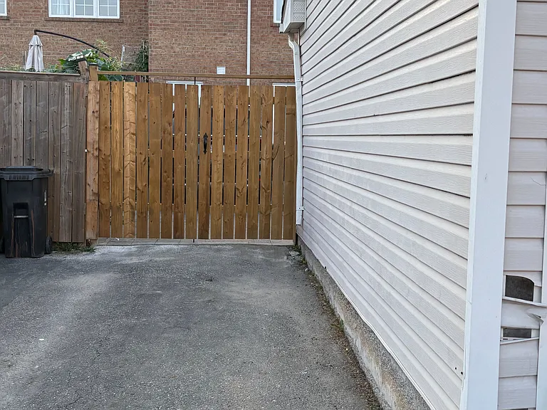 99 Staines Rd #BSMNT — Photo 15