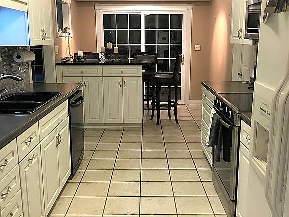 5th image of 204 Dogwood Ct