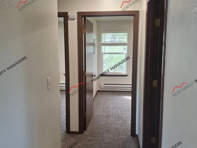 1101 Woodland Ave — Photo 8