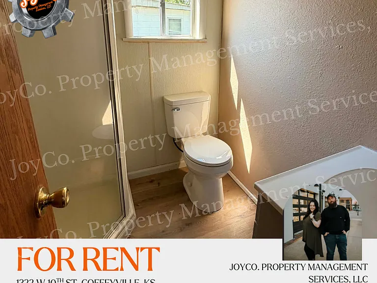 1322 W 10th St — Photo 17