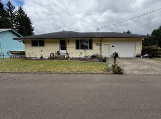 469 Westmont Dr, Reedsport, OR 97467
