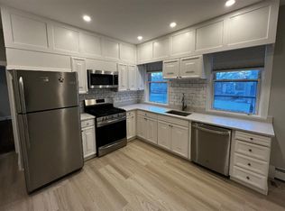 158 Holland St #3, Somerville, MA 02144