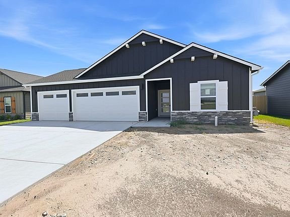 2nd image of 1606 N Topaz Ln