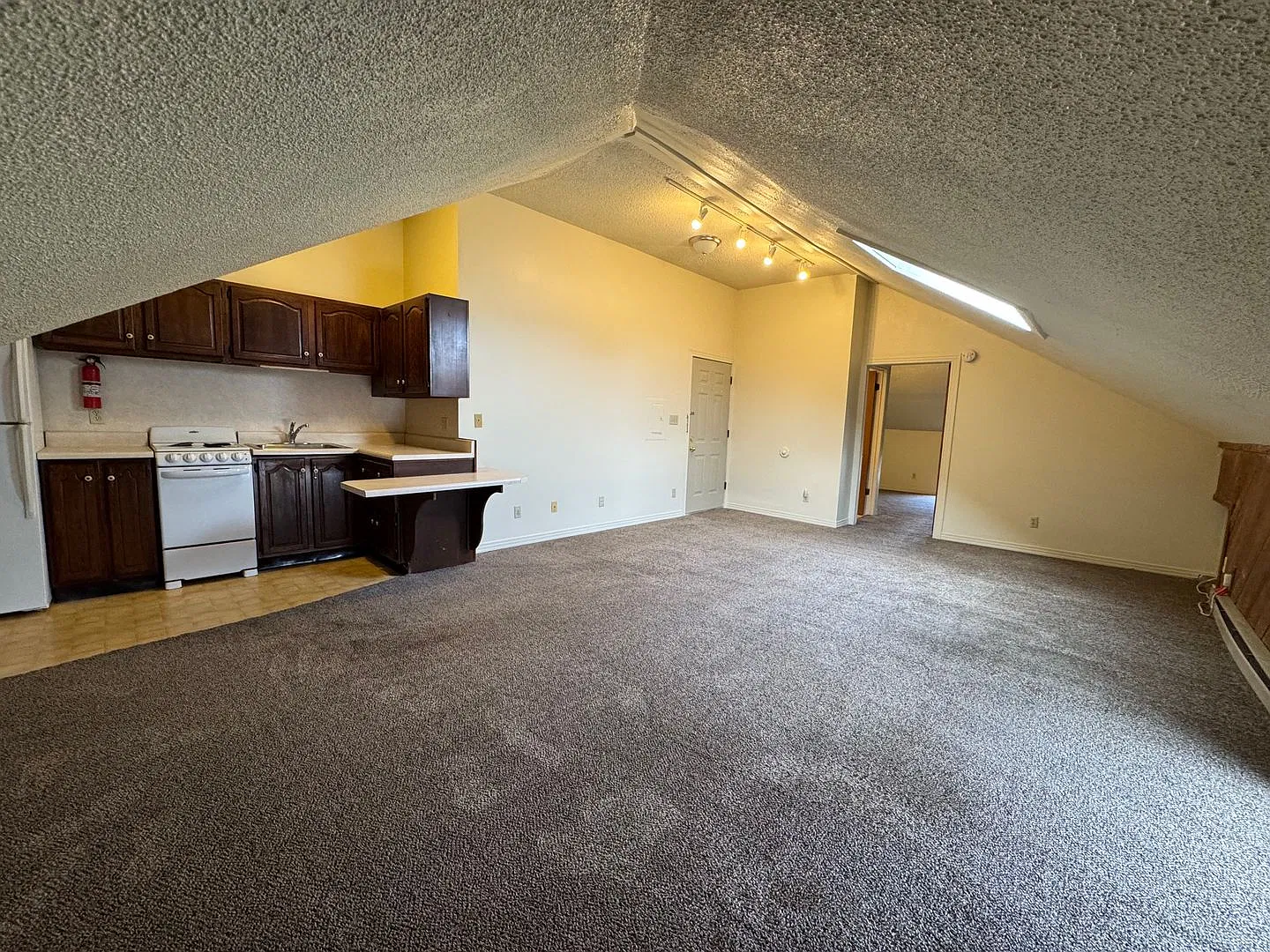 1118 State St. — Photo 4