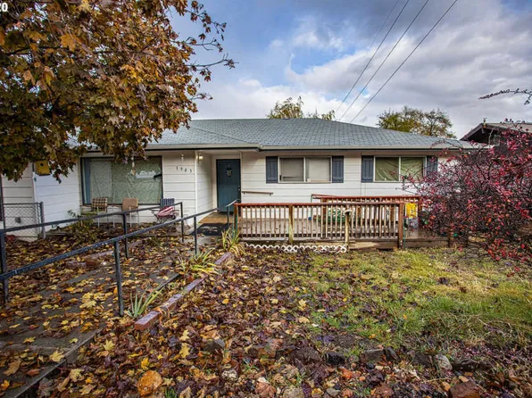 1903 W 13th St, The Dalles, OR 97058