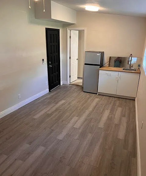 136 Lake Shore Dr #B — Photo 5