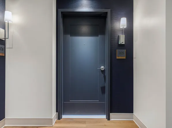 267 US Route 1 #305, Falmouth, ME 04105