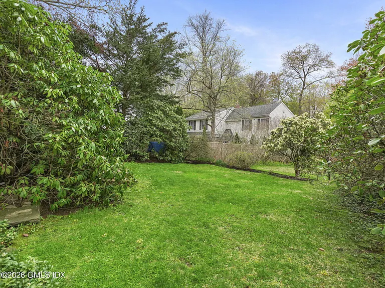 41 Grove St — Photo 30