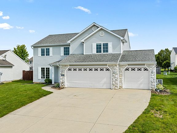 2nd image of 14933 Knobcone Ct