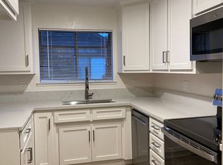 1555 Hecker Pass Rd APT B201, Gilroy, CA 95020