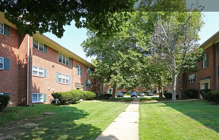 Abbey Walk Apartments — Photo 3