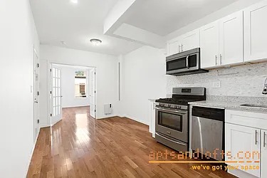 Rented by aptsandlofts.com