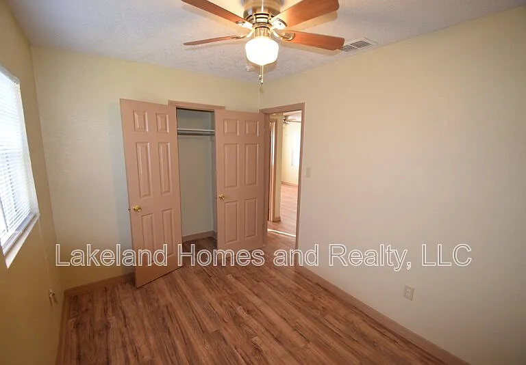 522 Oakland Rd — Photo 11