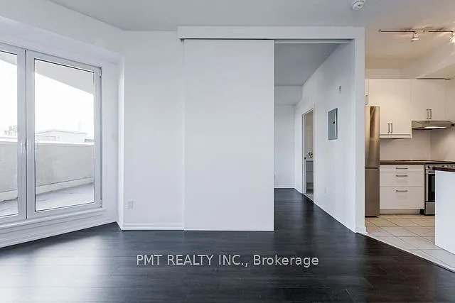550 Front St W #427 — Photo 15