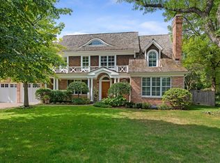 610 Surrey Ln, Glenview, IL