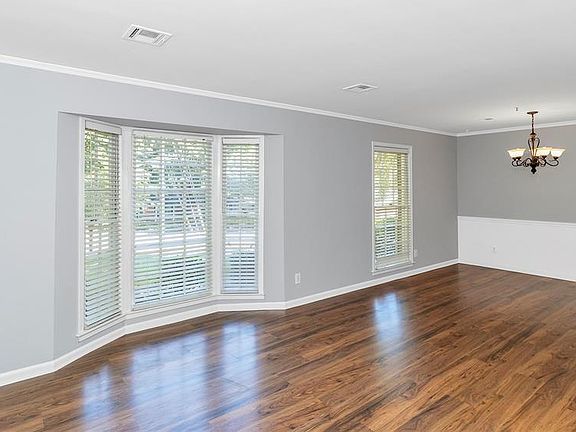 2nd image of 563 Bellehurst Dr