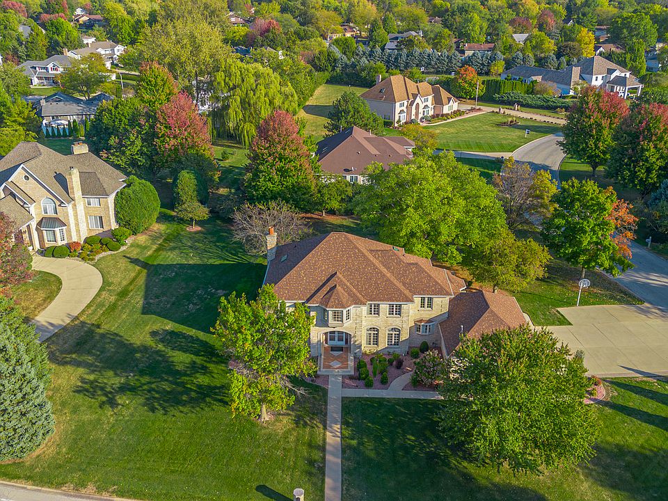 1st image of 310 Barrington Dr