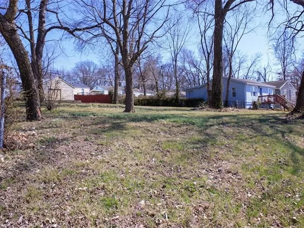 2911 S Sterling Ave, Independence, MO 64052