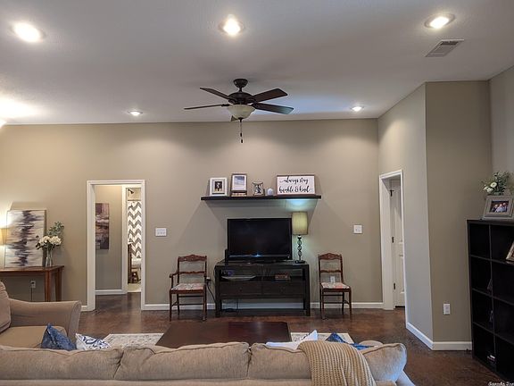 5th image of 4852 Gregory Dr