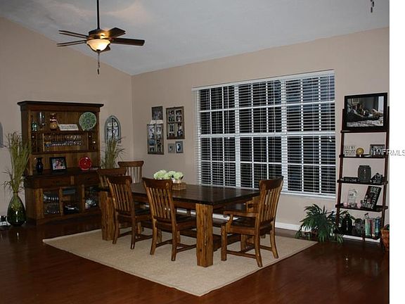 4th image of 2221 Green Oaks Ln