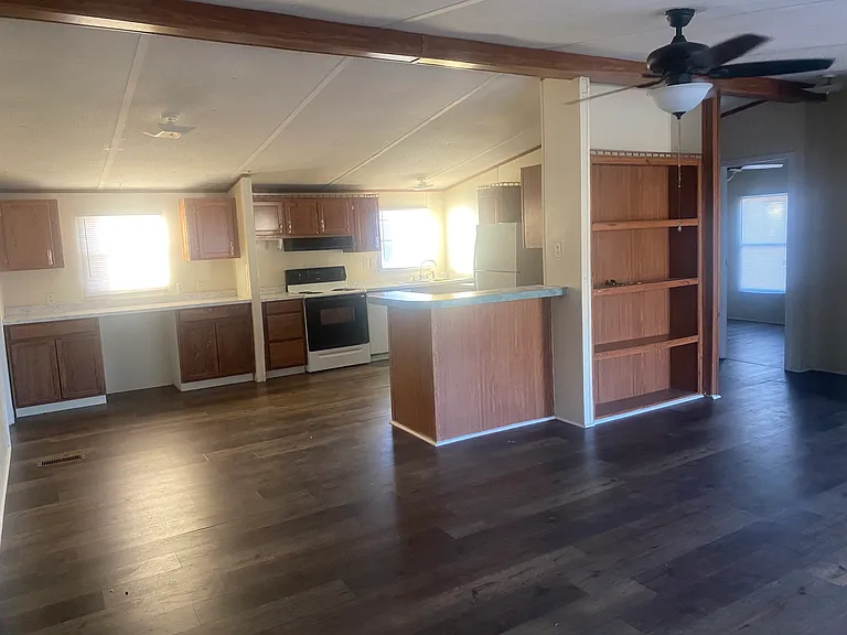 128 Loma Linda Ln — Photo 13