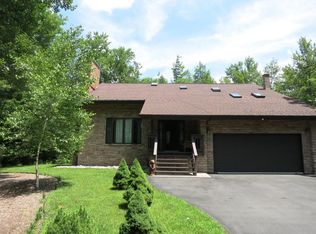 20 Lakeview Timbers Dr, Gouldsboro, PA 18424