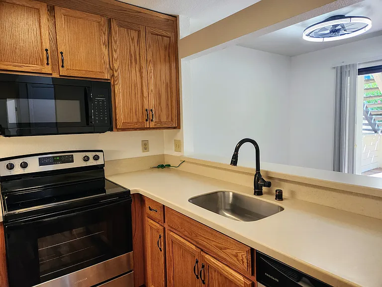 901 Russell Ave #129 — Photo 11