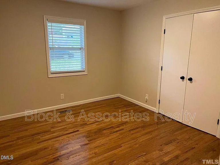 2357 Huron St — Photo 6