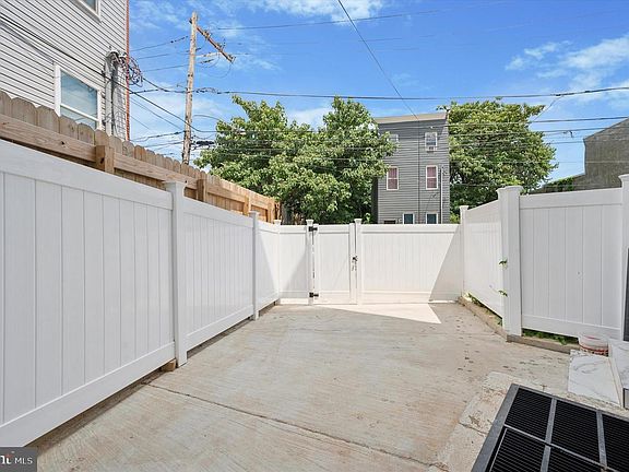 3rd image of 2405 Ridge Ave