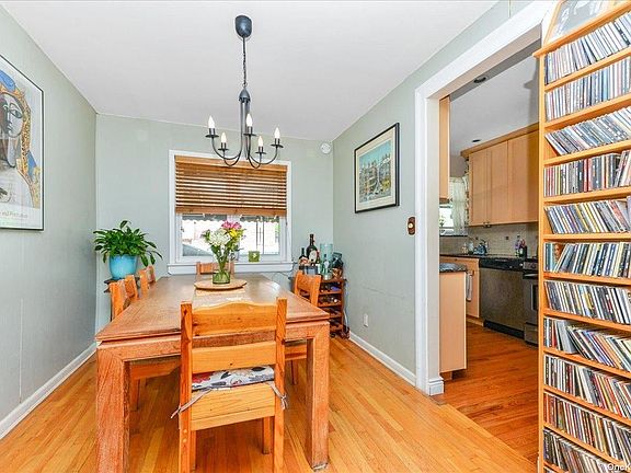 5th image of 7119 Penelope Ave