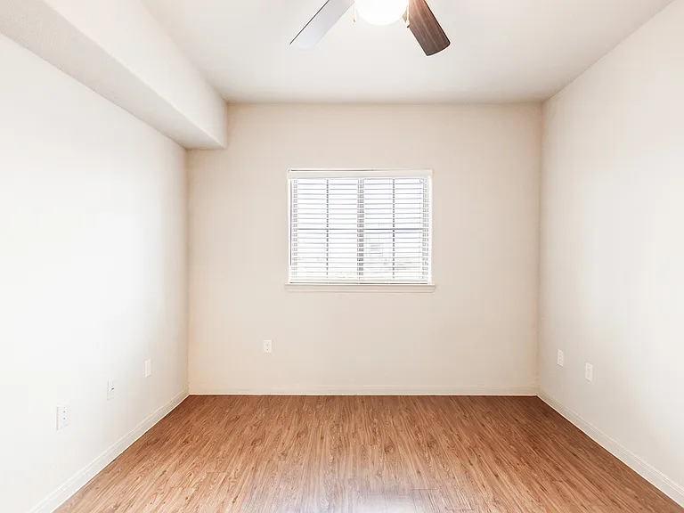 Freedom Hills Ranch Apartments — Photo 82