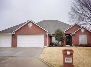 1308 Nottingham Cir, Shawnee, OK 74804