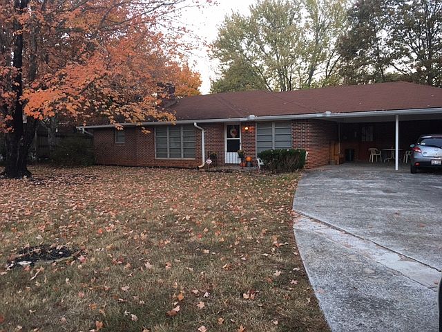 1st image of 585 Chenocetah Dr