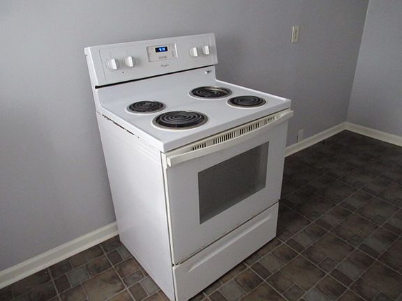 2nd image of 116B Avenue C