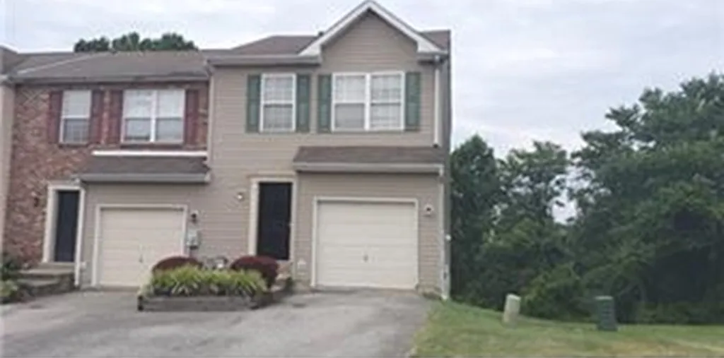 2 bed, 2.5 bath, $2,150 — Photo 1
