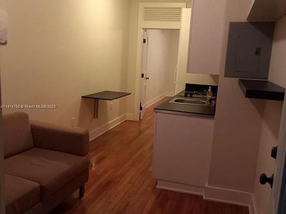 2nd image of 119 Cibao Ct APT 8