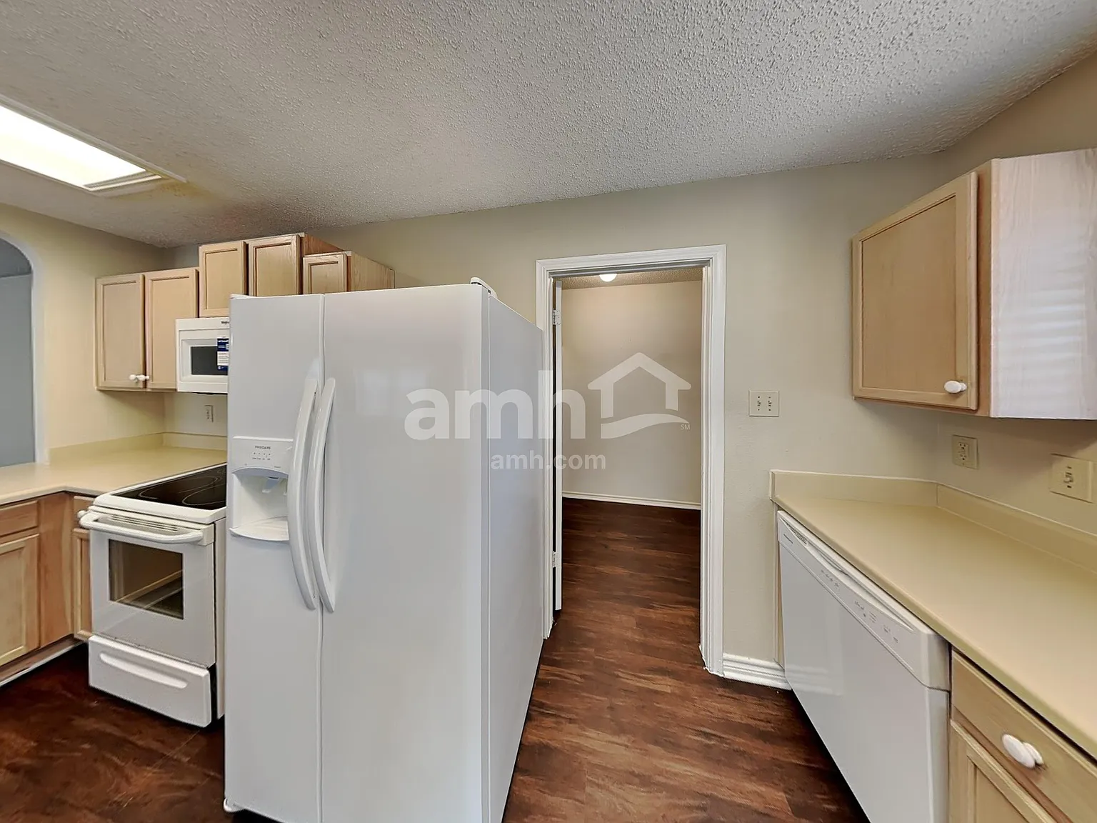 3 bed, 2.0 bath, 1520 sqft, $1,530 — Photo 4