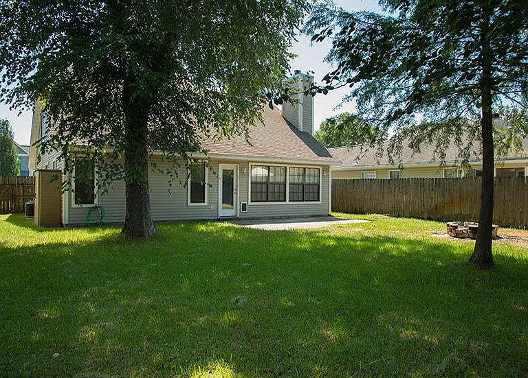 1066 Windmill Dr — Photo 28