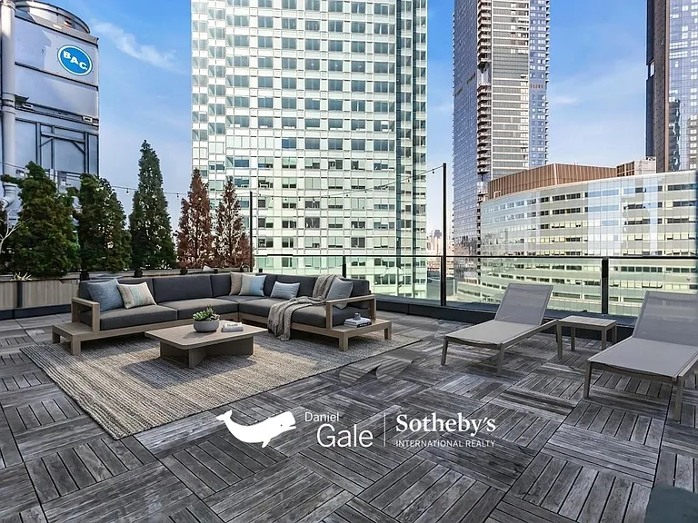 45-07 Court Sq #11A — Photo 4