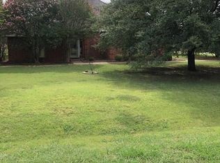 104 Vintage Dr, Waxahachie, TX 75165