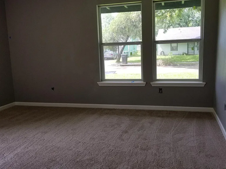 5831 Southford St — Photo 6