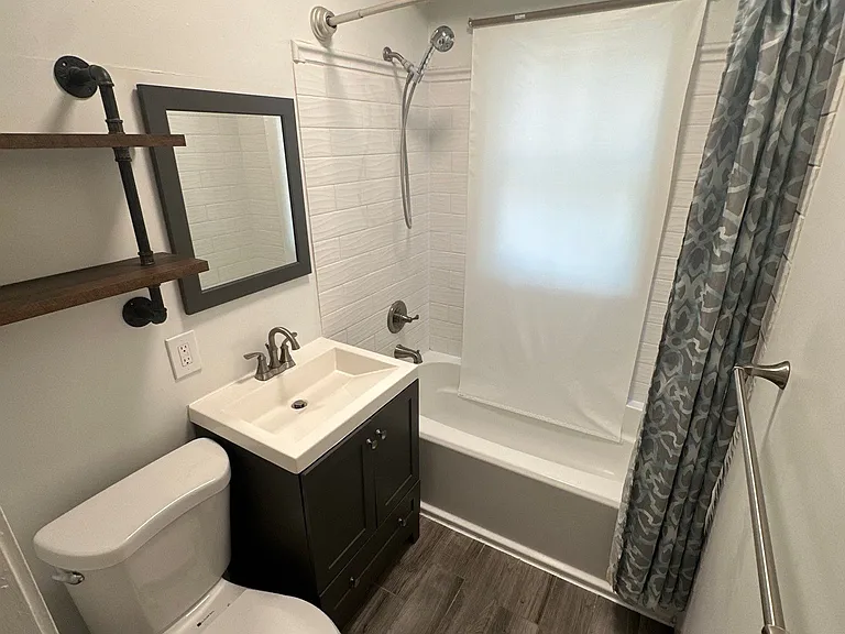5914 E Washington St #8 — Photo 8