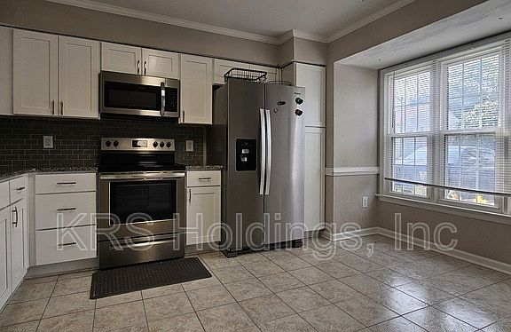 5th image of 5627 Campus Dr