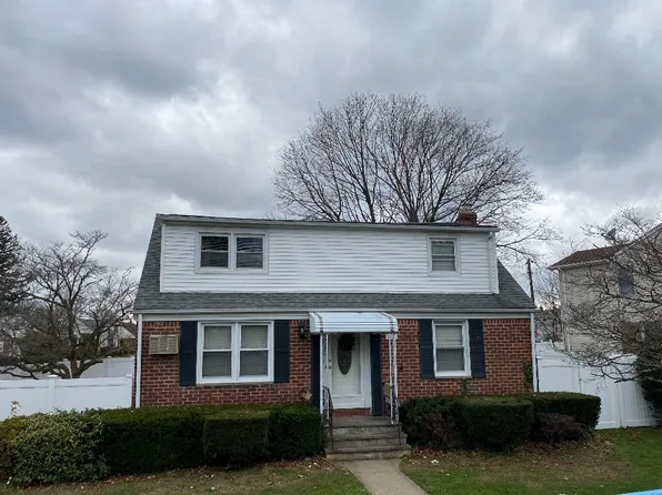(undisclosed Address), East Meadow, NY 11554