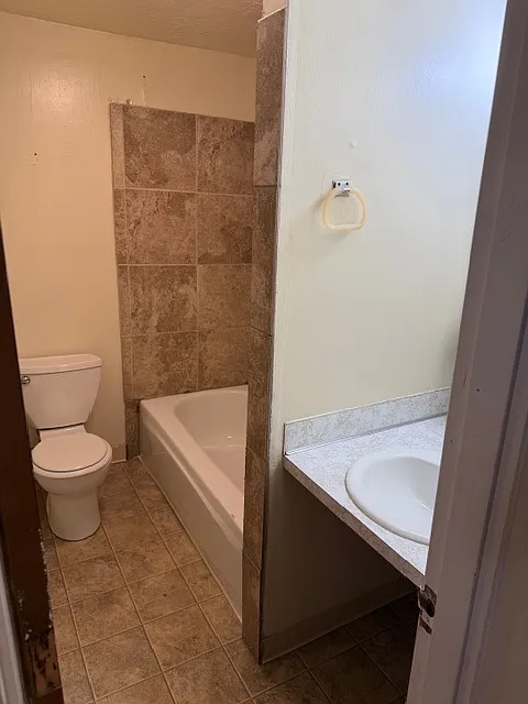 Building Photo - 325 E 18th Ave #11