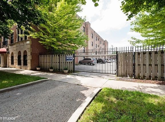 2nd image of 6324 S Kimbark Ave APT 400