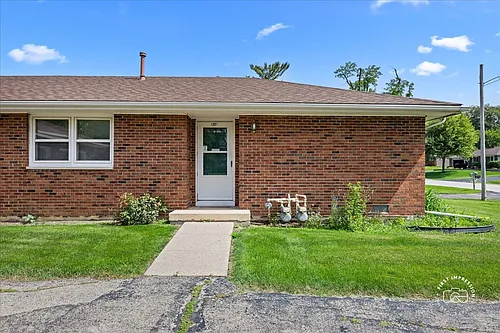 1201 Johnston Dr Photo 1