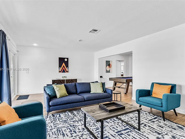 816 Polk St — Photo 10