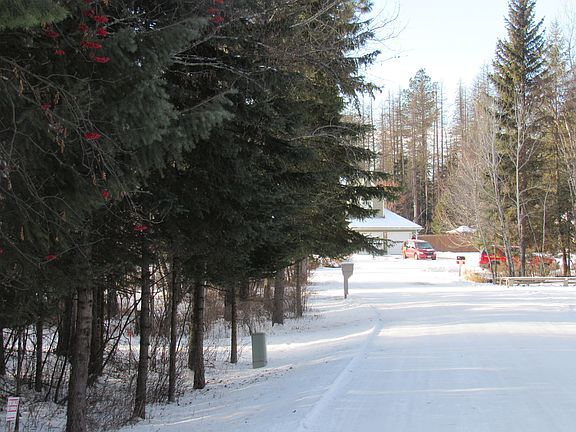 2nd image of 111 Wedgewood Ln
