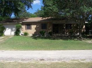 242 Reeder St, Buffalo, TX 75831